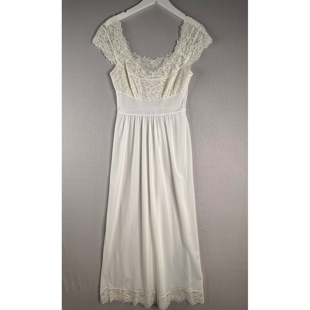 Carter's Vtg Lace Nightgown Womens 34 Small White Nylon Maxi Bridal Coquette